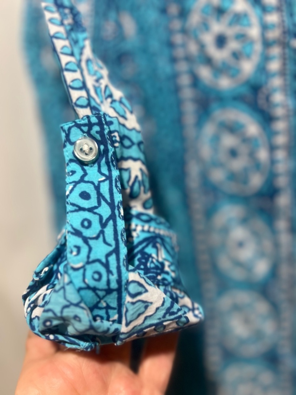 French Curve Blue Boho Medallion Print Blouse Size Large Lightweight - Picture 3 of 5